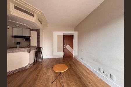 Sala de apartamento para alugar com 1 quarto, 45m² em Jardim Paulistano, São Paulo
