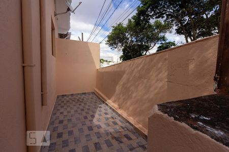 Casa à venda com 100m², 2 quartos e sem vaga Casa à venda com 100m², 2 quartos e sem vagaQuintal