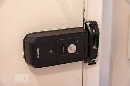 Fechadura eletrônica de apartamento para alugar com 1 quarto, 48m² em Aclimação, São Paulo