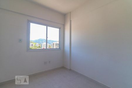 Quarto de apartamento para alugar com 2 quartos, 60m² em Recreio dos Bandeirantes, Rio de Janeiro