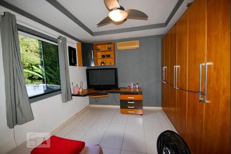 Casa à venda com 500m², 5 quartos e 4 vagasQuarto 3