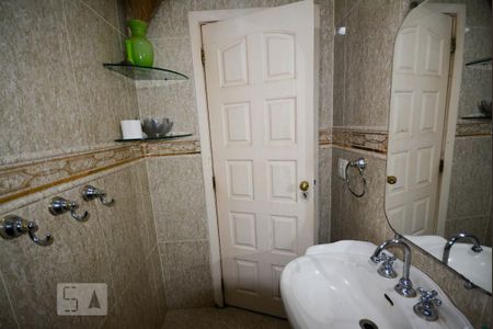 Casa à venda com 500m², 5 quartos e 4 vagasBanheiro Social