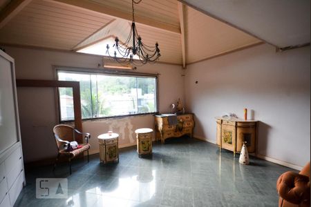 Casa à venda com 500m², 5 quartos e 4 vagasSótão