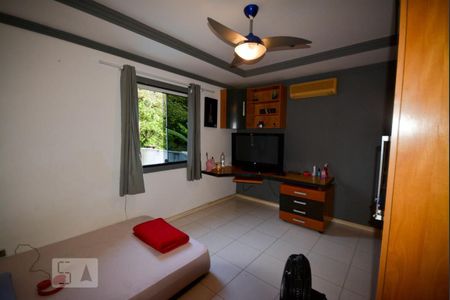 Casa à venda com 500m², 5 quartos e 4 vagasQuarto 3