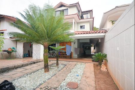 Casa à venda com 500m², 5 quartos e 4 vagasFachada