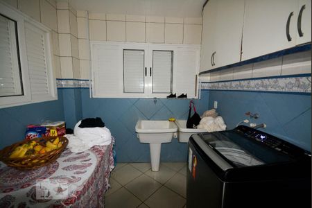 Casa à venda com 500m², 5 quartos e 4 vagasLavanderia