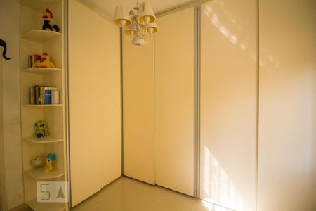 Casa à venda com 300m², 5 quartos e 3 vagasQuarto 1
