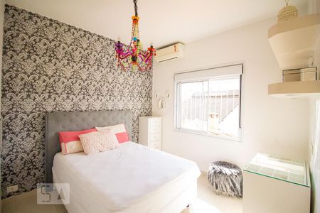 Casa à venda com 300m², 5 quartos e 3 vagasQuarto 2 - Suíte