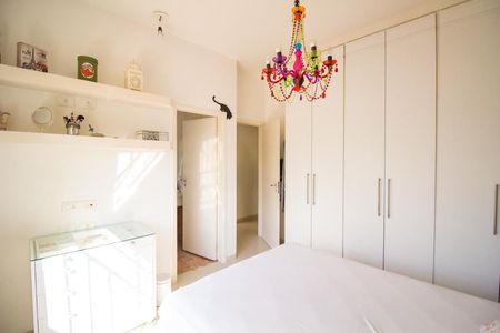 Casa à venda com 300m², 5 quartos e 3 vagasQuarto 2 - Suíte