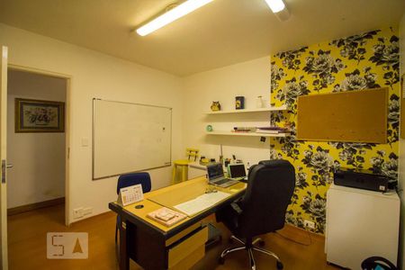 Casa à venda com 300m², 5 quartos e 3 vagasQuarto 4