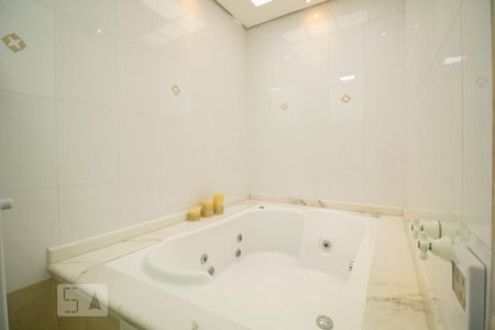 Casa à venda com 300m², 5 quartos e 3 vagasBanheiro Quarto 3 - Suíte