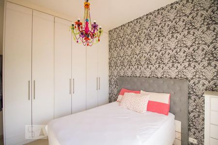 Casa à venda com 300m², 5 quartos e 3 vagasQuarto 2 - Suíte