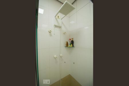 Casa à venda com 300m², 5 quartos e 3 vagasBanheiro Quarto 3 - Suíte