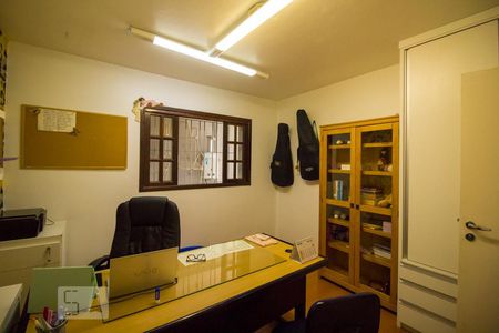 Casa à venda com 300m², 5 quartos e 3 vagasQuarto 4