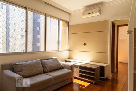 Sala de apartamento para alugar com 2 quartos, 100m² em Funcionários , Belo Horizonte