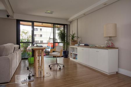 Sala de apartamento para alugar com 2 quartos, 135m² em Perdizes, São Paulo