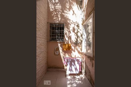 Casa à venda com 240m², 4 quartos e 1 vaga Casa à venda com 240m², 4 quartos e 1 vagaÁrea de Serviço