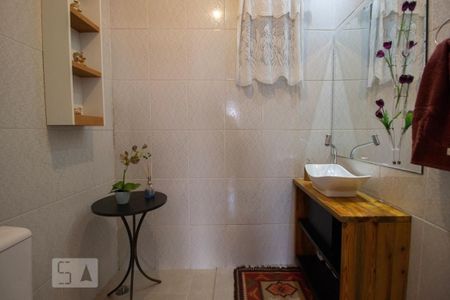 Casa à venda com 620m², 4 quartos e 2 vagas Casa à venda com 620m², 4 quartos e 2 vagasBanheiro 2