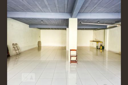 Casa de condomínio à venda com 120m², 3 quartos e 2 vagas Casa de condomínio à venda com 120m², 3 quartos e 2 vagasÁrea comum - Salão de festas