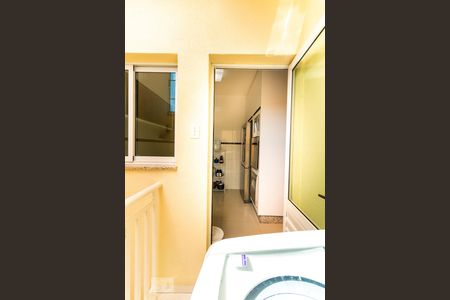 Casa de condomínio à venda com 120m², 3 quartos e 2 vagas Casa de condomínio à venda com 120m², 3 quartos e 2 vagasÁrea de Serviço