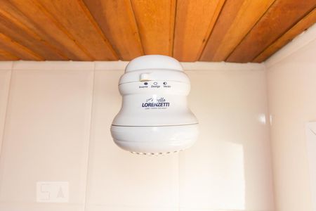 Casa de condomínio à venda com 120m², 3 quartos e 2 vagas Casa de condomínio à venda com 120m², 3 quartos e 2 vagasChuveiro