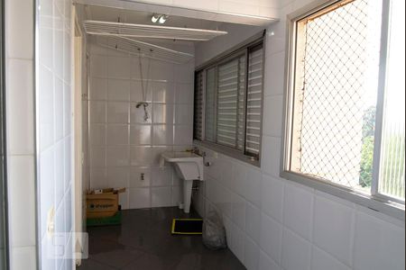 Apartamento à venda com 105m², 2 quartos e 2 vagas Apartamento à venda com 105m², 2 quartos e 2 vagasÁrea de serviço