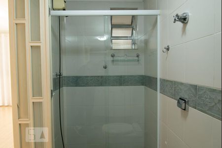 Apartamento à venda com 105m², 2 quartos e 2 vagas Apartamento à venda com 105m², 2 quartos e 2 vagasBanheiro da Suíte 2