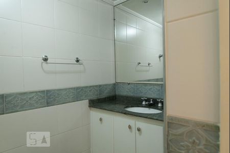 Apartamento à venda com 105m², 2 quartos e 2 vagas Apartamento à venda com 105m², 2 quartos e 2 vagasBanheiro da Suíte 2