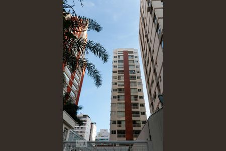 Apartamento para alugar com 44m², 1 quarto e 1 vaga Apartamento para alugar com 44m², 1 quarto e 1 vagaFachada