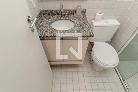 Banheiro de apartamento para alugar com 1 quarto, 29m² em Vila Buarque, São Paulo