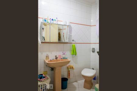 Casa à venda com 268m², 5 quartos e 1 vagaBanheiro da Suíte 2