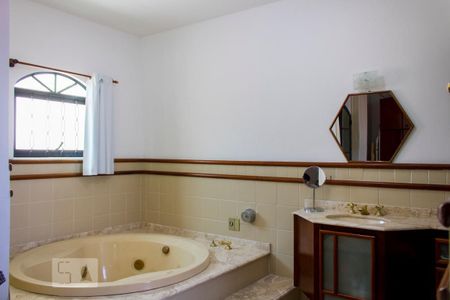 Casa à venda com 268m², 5 quartos e 1 vagaBanheiro da Suíte 1