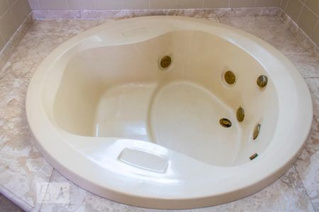 Casa à venda com 268m², 5 quartos e 1 vagaBanheiro da Suíte 1