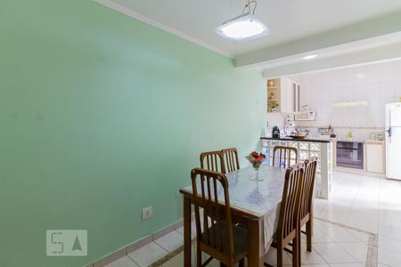 Casa à venda com 135m², 3 quartos e 2 vagas Casa à venda com 135m², 3 quartos e 2 vagasSala de Jantar