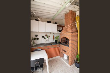 Casa à venda com 135m², 3 quartos e 2 vagas Casa à venda com 135m², 3 quartos e 2 vagasChurrasqueira