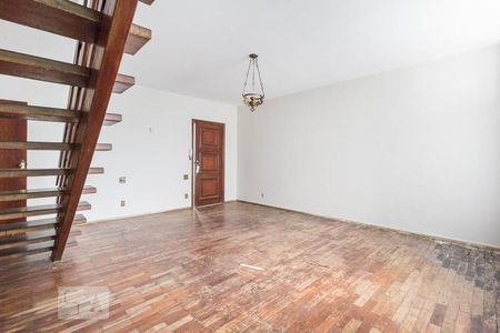 Casa à venda com 382m², 5 quartos e 4 vagas Casa à venda com 382m², 5 quartos e 4 vagasCobertura