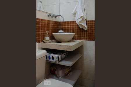 Apartamento à venda com 43m², 1 quarto e sem vaga Apartamento à venda com 43m², 1 quarto e sem vagaBanheiro Social