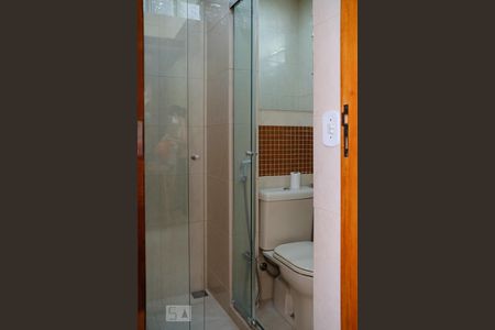 Apartamento à venda com 43m², 1 quarto e sem vaga Apartamento à venda com 43m², 1 quarto e sem vagaBanheiro Social