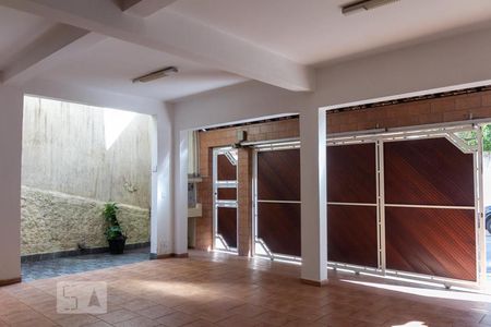 Casa à venda com 258m², 3 quartos e 4 vagasGaragem