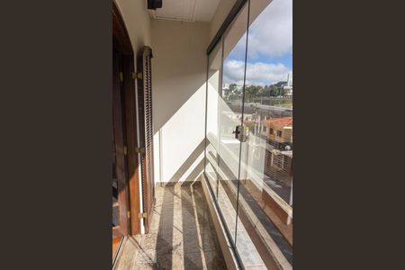 Casa à venda com 258m², 3 quartos e 4 vagasQuarto 3 - sacada