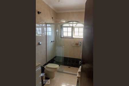 Casa à venda com 258m², 3 quartos e 4 vagasBanheiro Social