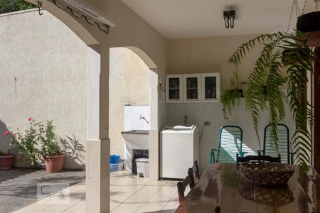 Casa à venda com 258m², 3 quartos e 4 vagasLavanderia