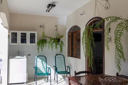 Casa à venda com 258m², 3 quartos e 4 vagasLavanderia