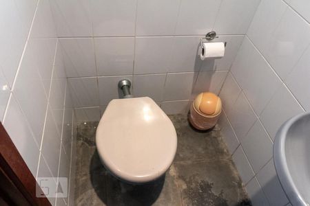 Casa à venda com 258m², 3 quartos e 4 vagasBanheiro 2