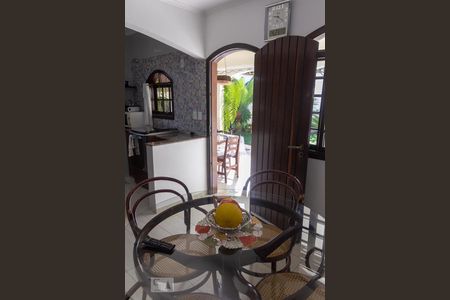 Casa à venda com 258m², 3 quartos e 4 vagasCopa