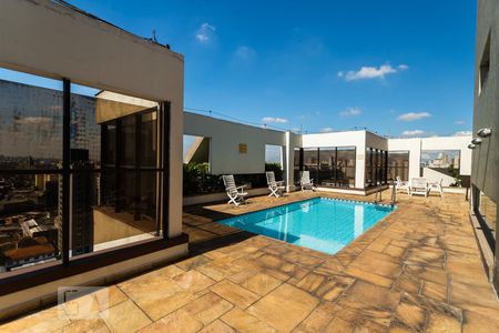 Studio para alugar com 35m², 1 quarto e 1 vaga Studio para alugar com 35m², 1 quarto e 1 vagaPiscina