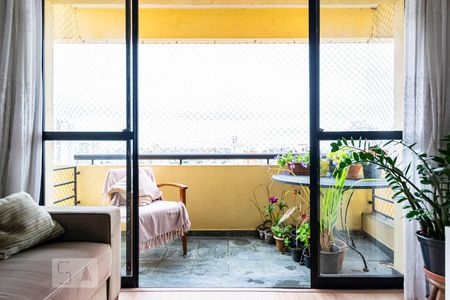 Apartamento à venda com 96m², 3 quartos e 2 vagasVaranda