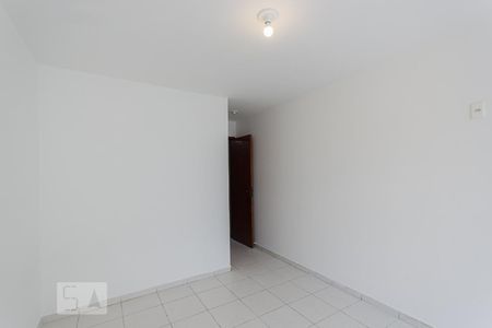 Sala/Quarto de apartamento para alugar com 1 quarto, 38m² em Curicica, Rio de Janeiro