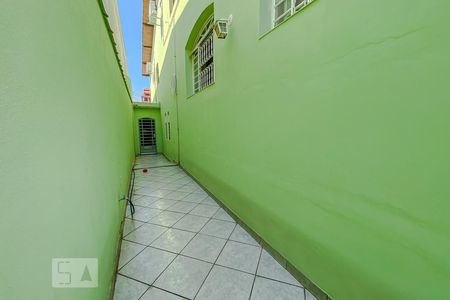 Casa à venda com 280m², 4 quartos e 2 vagasCorredor