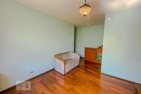 Casa à venda com 280m², 4 quartos e 2 vagasSuite